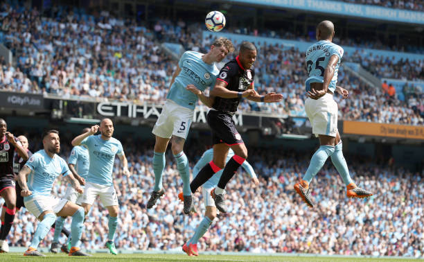 莱万再临巅 莱万再临巅