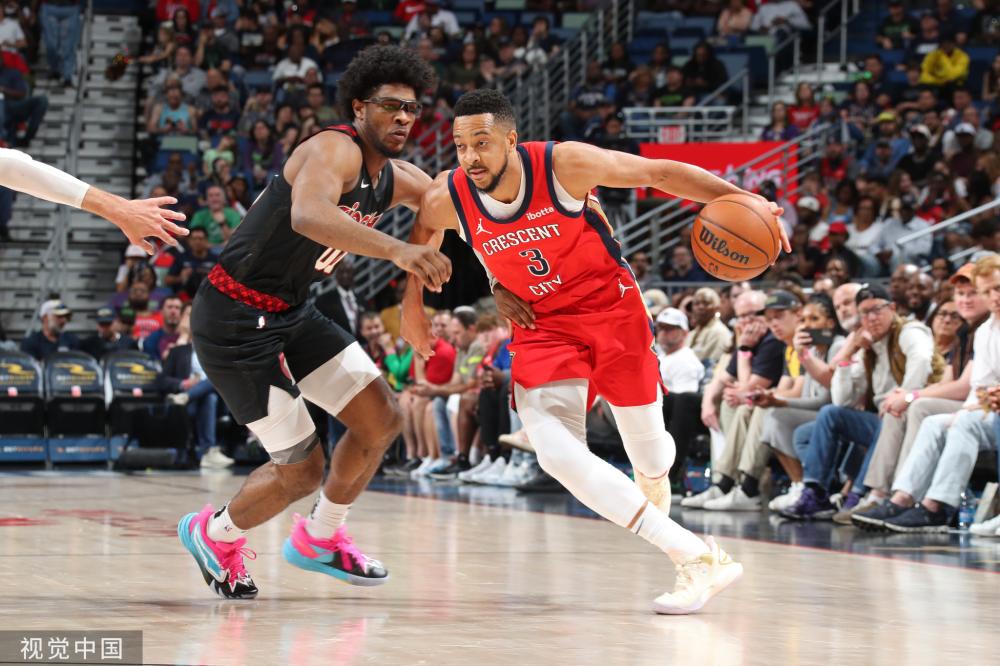 郭艾伦上演 郭艾伦上演